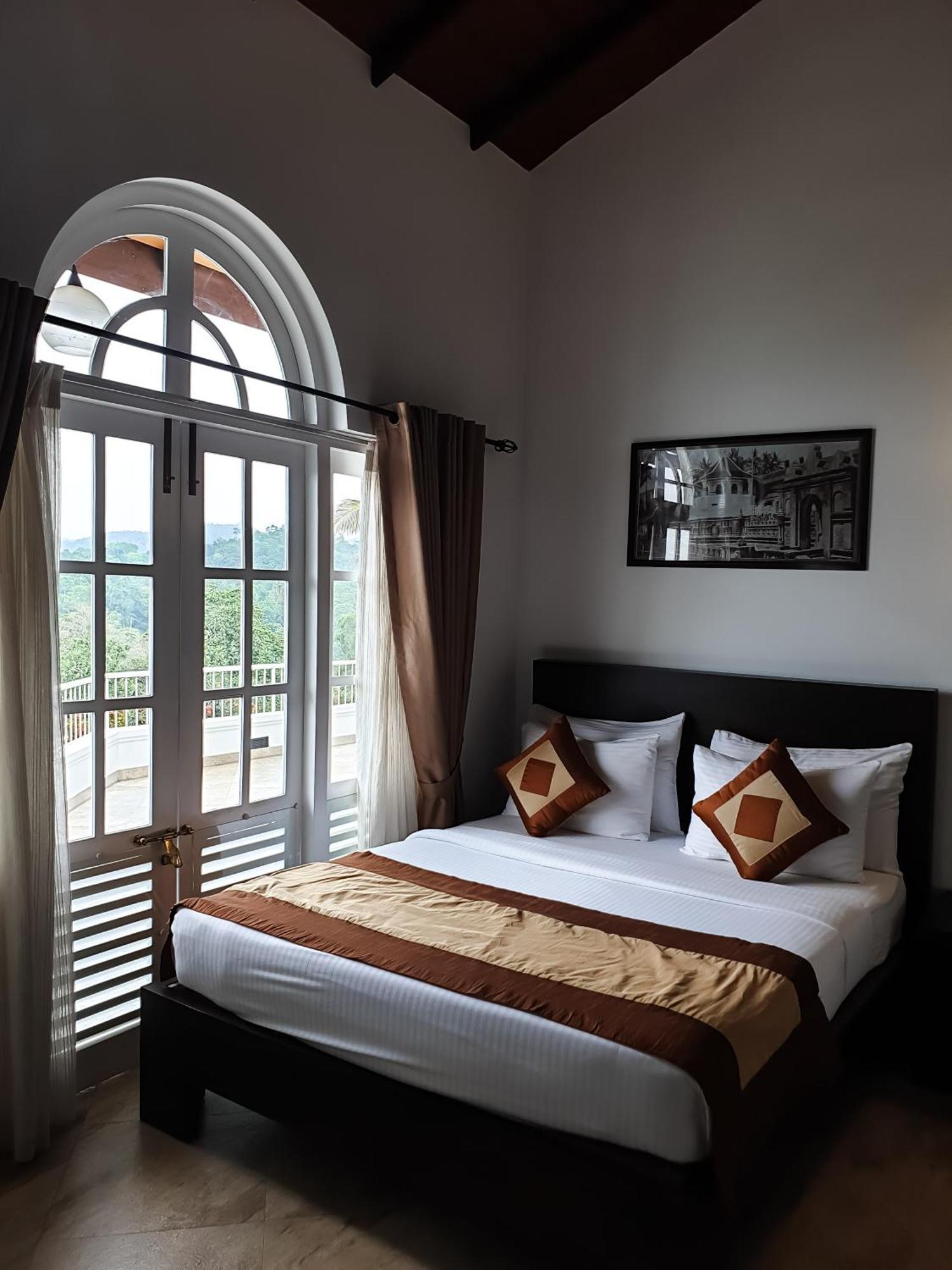 Samindra Villa Kandy Exteriör bild