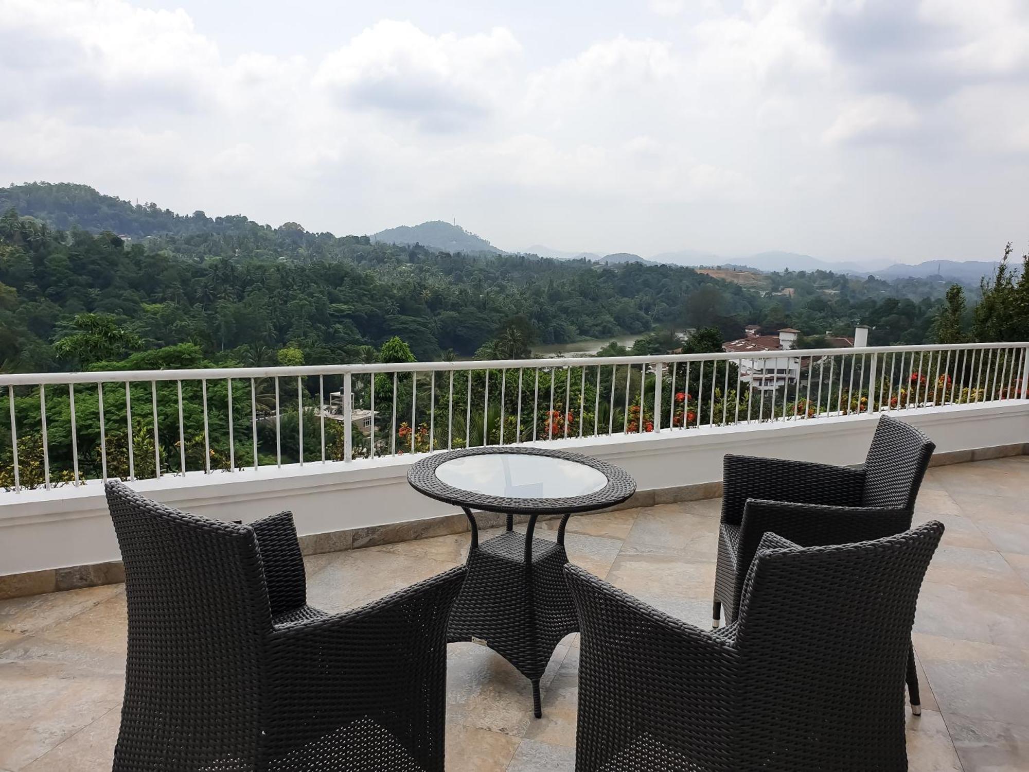 Samindra Villa Kandy Exteriör bild