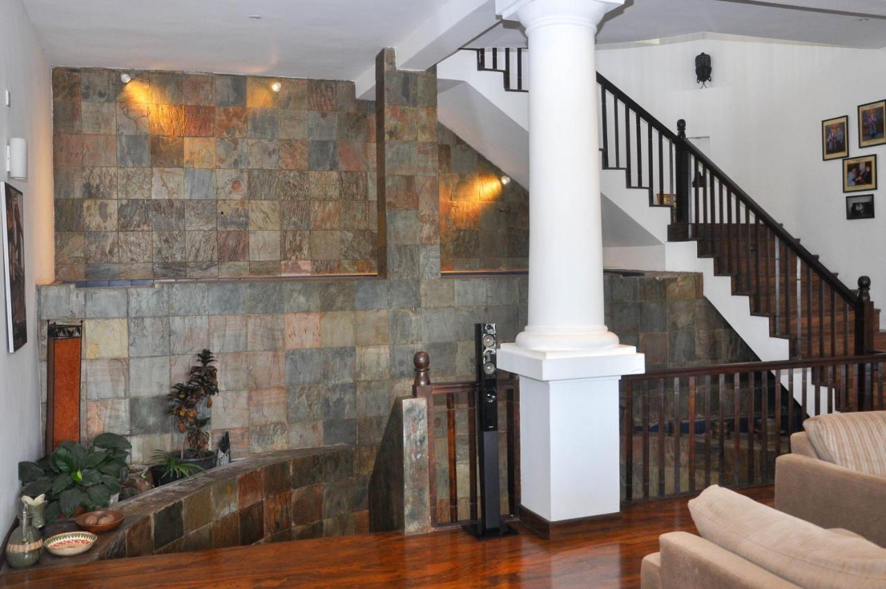 Samindra Villa Kandy Exteriör bild