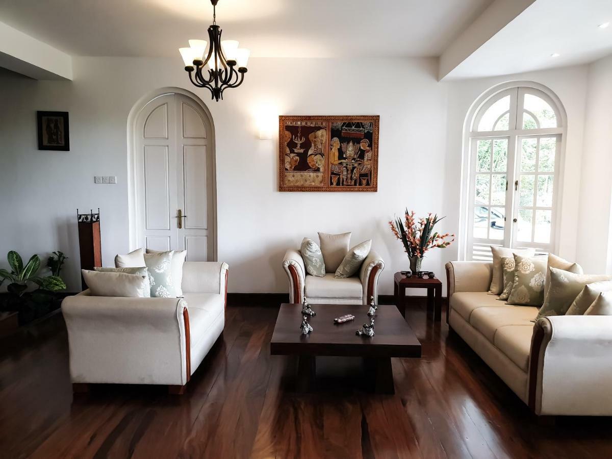 Samindra Villa Kandy Exteriör bild