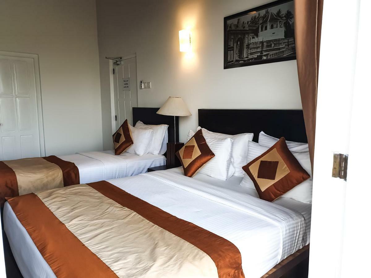 Samindra Villa Kandy Exteriör bild